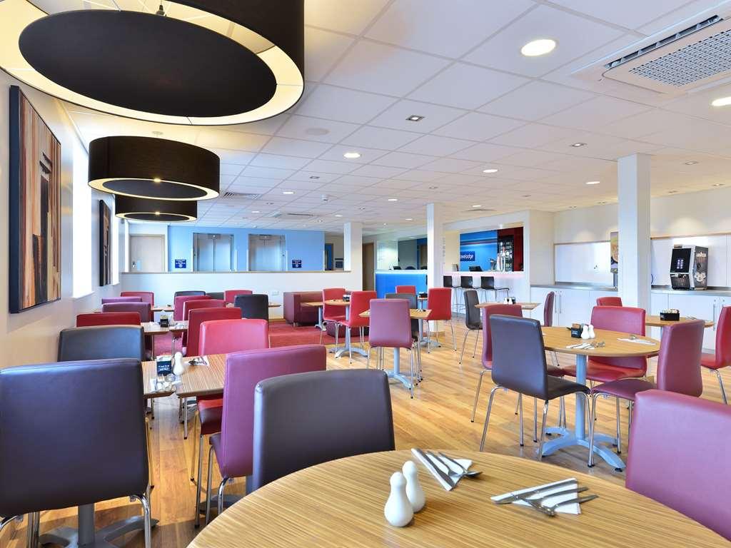Travelodge London Finchley 餐厅 照片